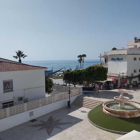 Apartamento Lidia Planta 2, La Carihuela 1ª Linea Playa, Vistas Mar, Buhardilla 1 Dormitorio, 40 M2, 1-3 Huesped, Terraza, Wifi 토레몰리노스 외부 사진