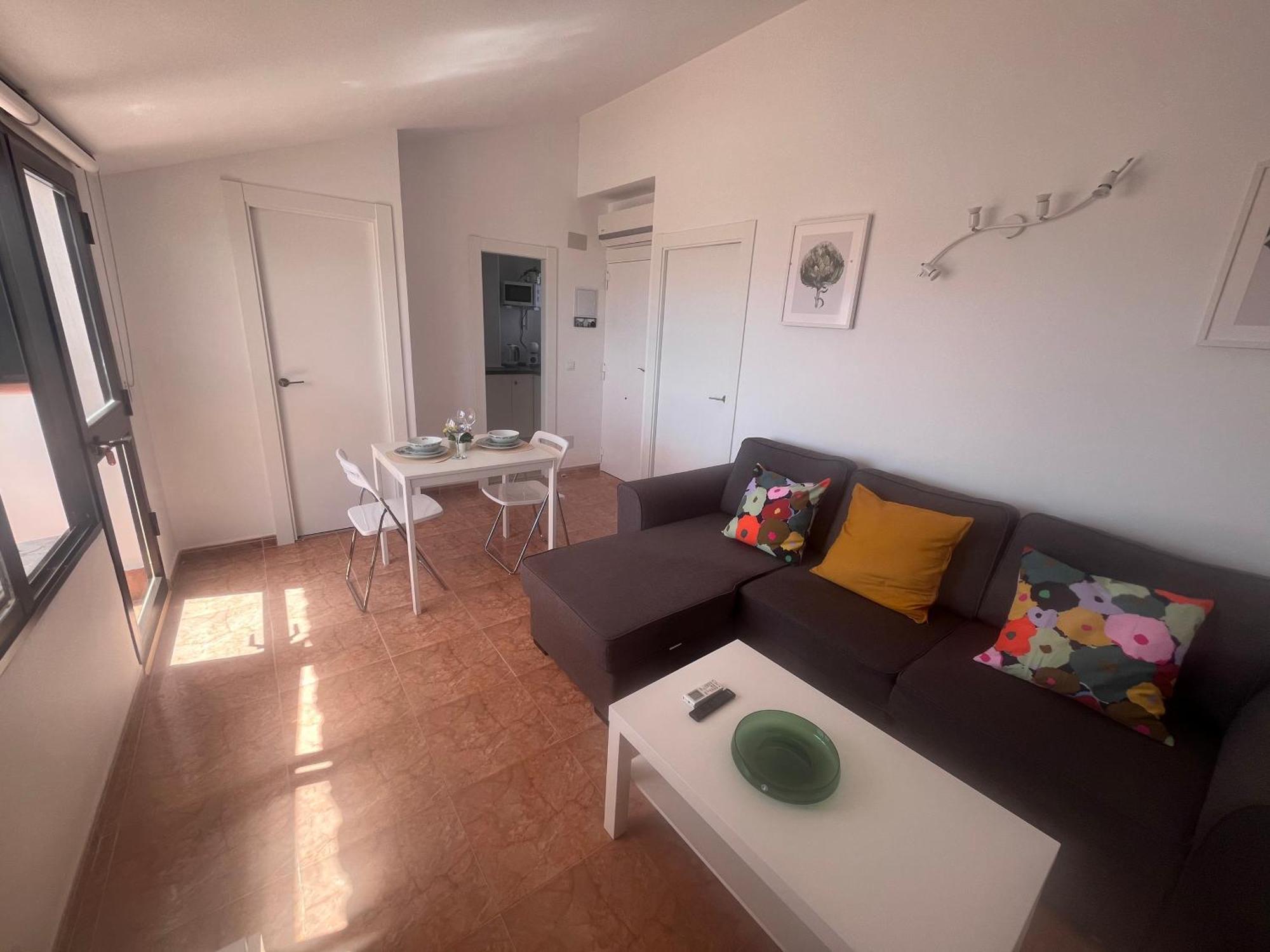 Apartamento Lidia Planta 2, La Carihuela 1ª Linea Playa, Vistas Mar, Buhardilla 1 Dormitorio, 40 M2, 1-3 Huesped, Terraza, Wifi 토레몰리노스 외부 사진