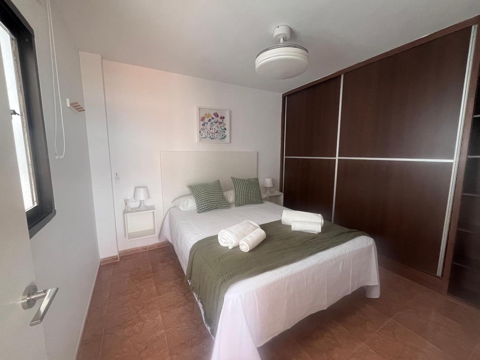 Apartamento Lidia Planta 2, La Carihuela 1ª Linea Playa, Vistas Mar, Buhardilla 1 Dormitorio, 40 M2, 1-3 Huesped, Terraza, Wifi 토레몰리노스 외부 사진