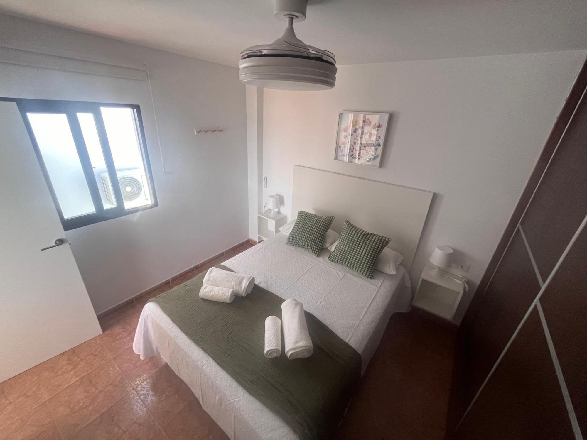 Apartamento Lidia Planta 2, La Carihuela 1ª Linea Playa, Vistas Mar, Buhardilla 1 Dormitorio, 40 M2, 1-3 Huesped, Terraza, Wifi 토레몰리노스 외부 사진