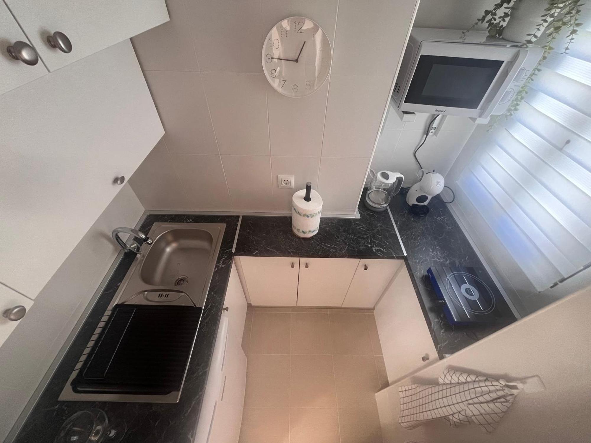 Apartamento Lidia Planta 2, La Carihuela 1ª Linea Playa, Vistas Mar, Buhardilla 1 Dormitorio, 40 M2, 1-3 Huesped, Terraza, Wifi 토레몰리노스 외부 사진
