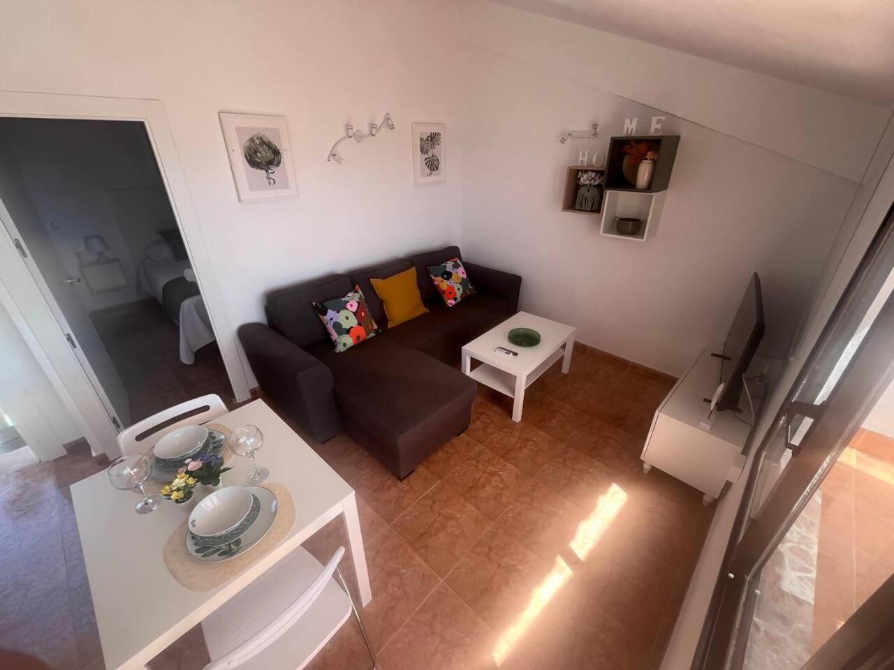 Apartamento Lidia Planta 2, La Carihuela 1ª Linea Playa, Vistas Mar, Buhardilla 1 Dormitorio, 40 M2, 1-3 Huesped, Terraza, Wifi 토레몰리노스 외부 사진