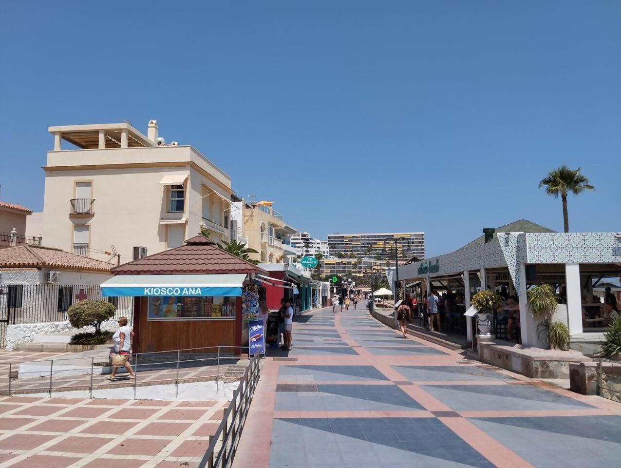 Apartamento Lidia Planta 2, La Carihuela 1ª Linea Playa, Vistas Mar, Buhardilla 1 Dormitorio, 40 M2, 1-3 Huesped, Terraza, Wifi 토레몰리노스 외부 사진