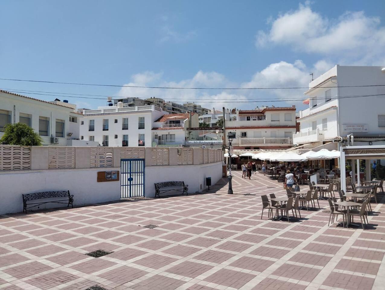 Apartamento Lidia Planta 2, La Carihuela 1ª Linea Playa, Vistas Mar, Buhardilla 1 Dormitorio, 40 M2, 1-3 Huesped, Terraza, Wifi 토레몰리노스 외부 사진