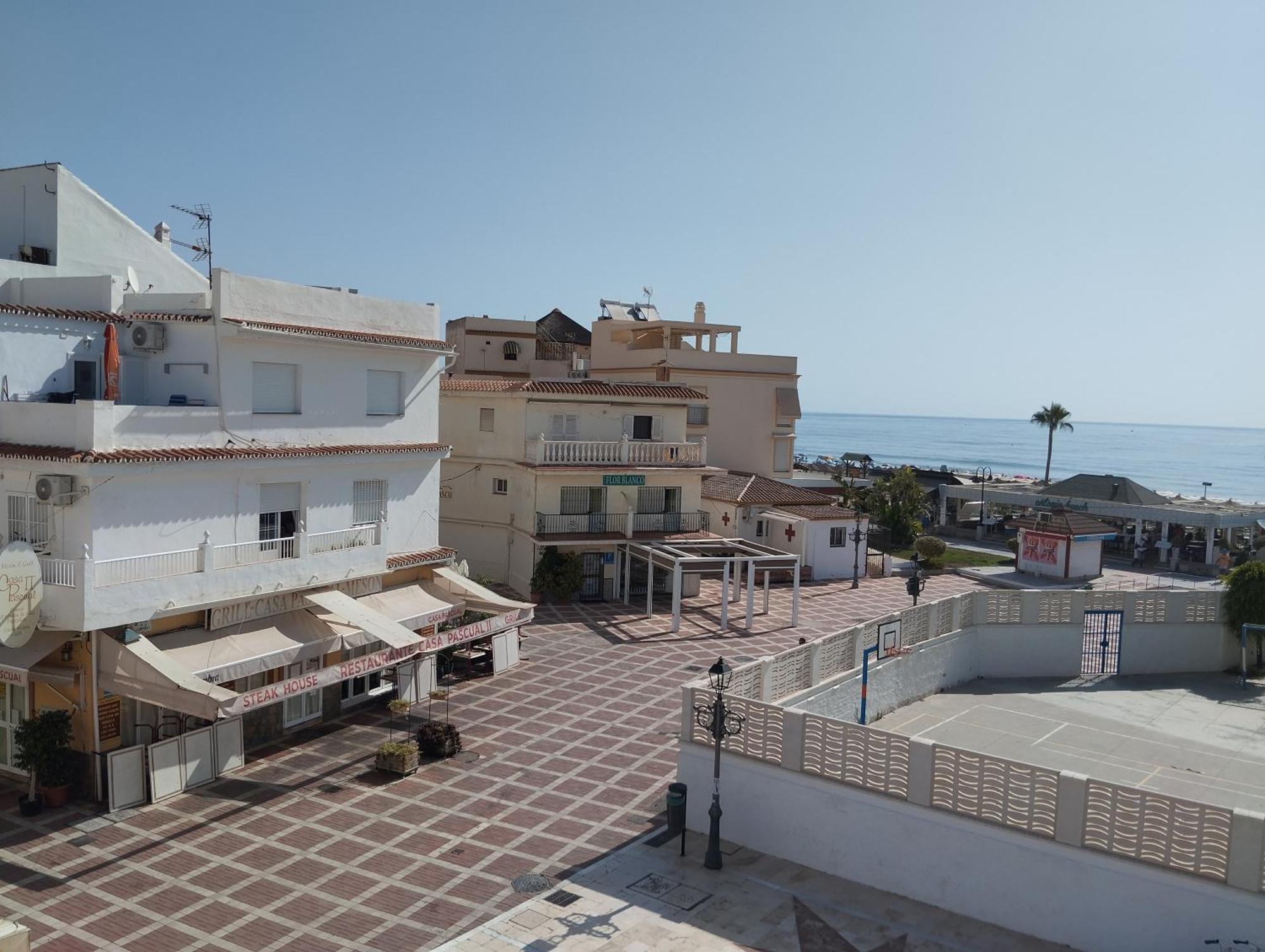Apartamento Lidia Planta 2, La Carihuela 1ª Linea Playa, Vistas Mar, Buhardilla 1 Dormitorio, 40 M2, 1-3 Huesped, Terraza, Wifi 토레몰리노스 외부 사진