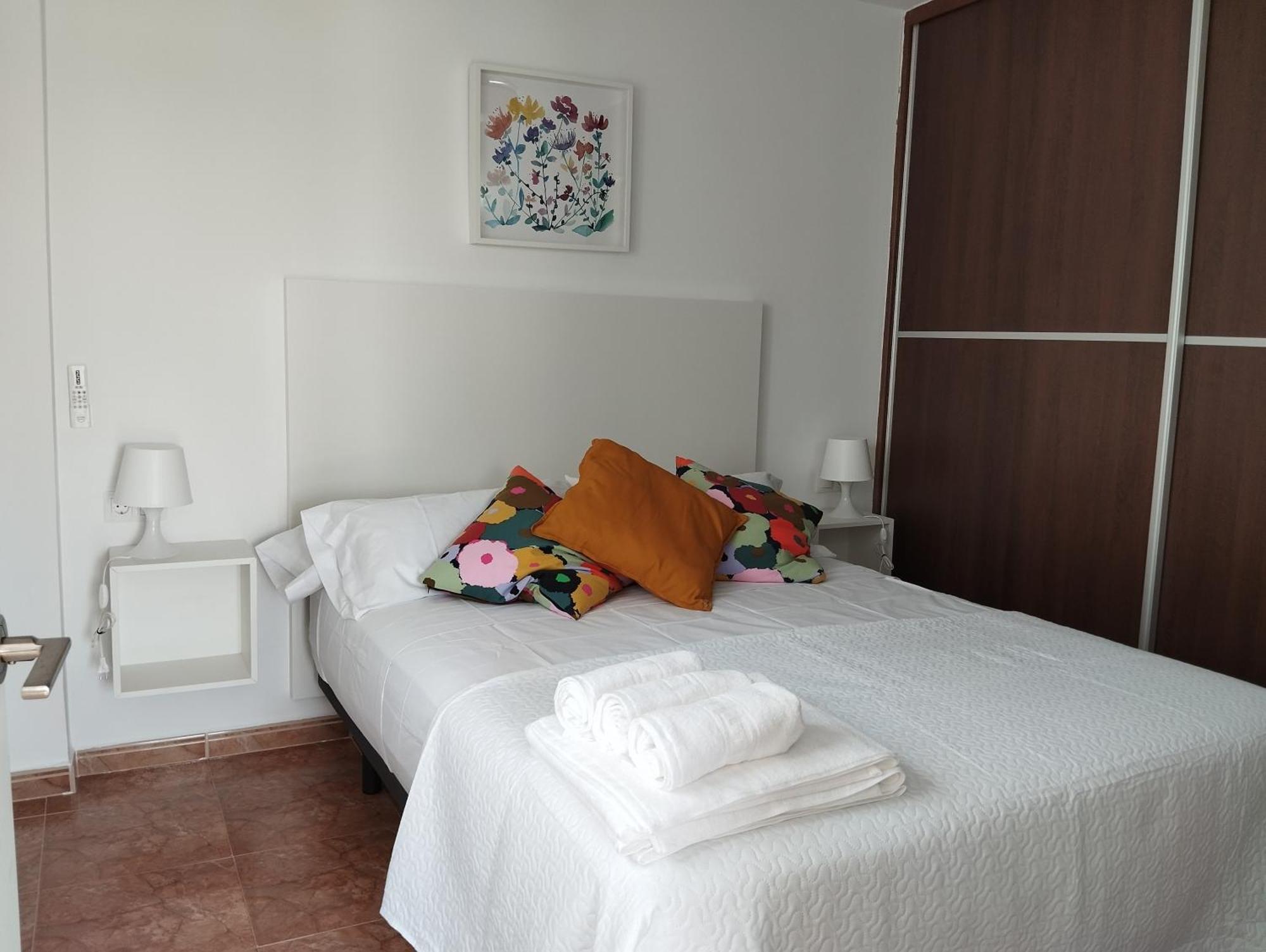 Apartamento Lidia Planta 2, La Carihuela 1ª Linea Playa, Vistas Mar, Buhardilla 1 Dormitorio, 40 M2, 1-3 Huesped, Terraza, Wifi 토레몰리노스 외부 사진