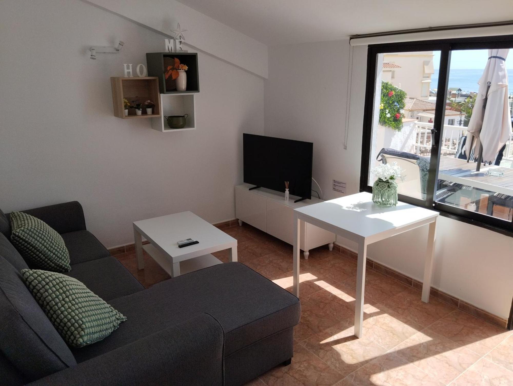 Apartamento Lidia Planta 2, La Carihuela 1ª Linea Playa, Vistas Mar, Buhardilla 1 Dormitorio, 40 M2, 1-3 Huesped, Terraza, Wifi 토레몰리노스 외부 사진