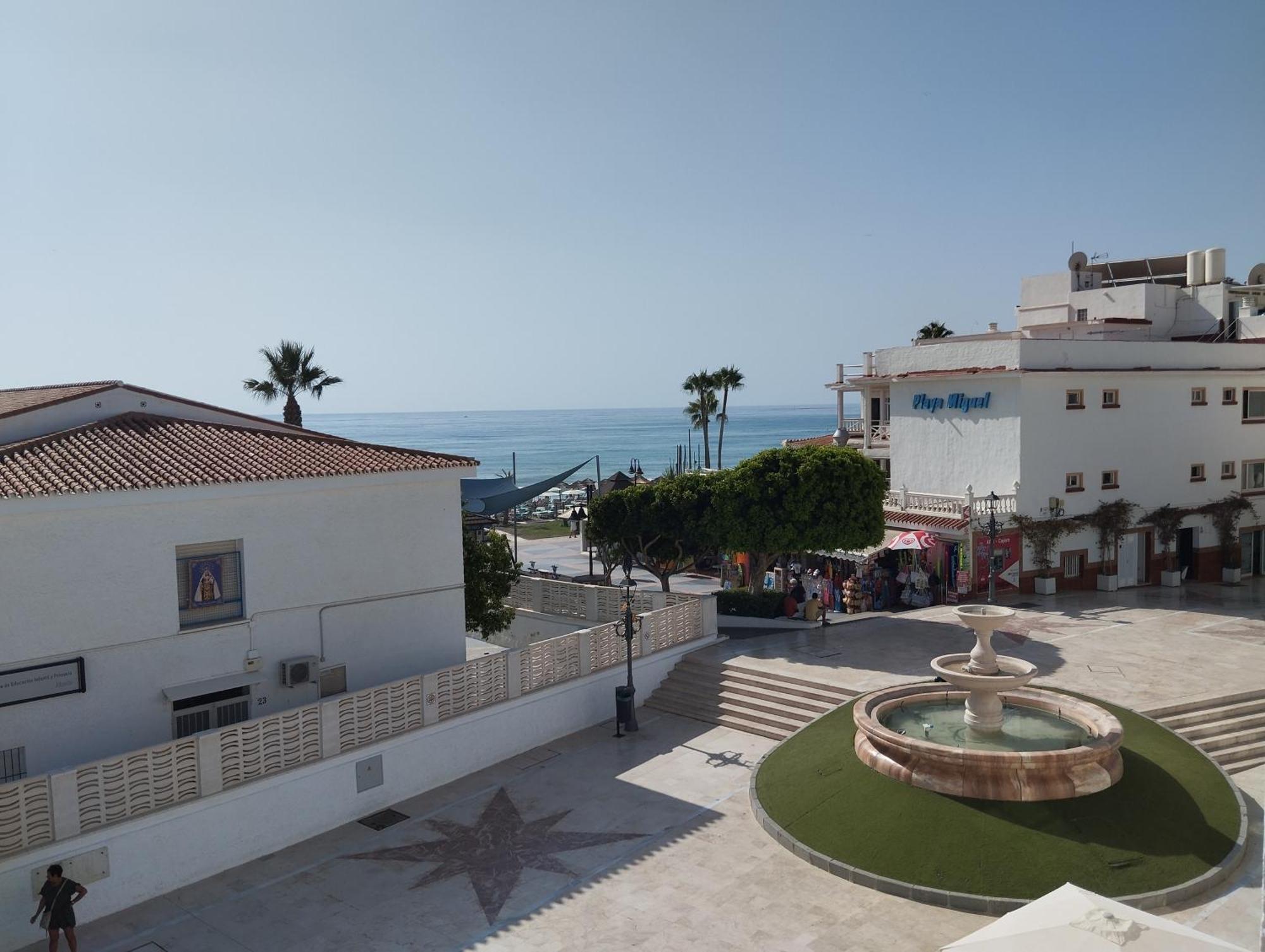 Apartamento Lidia Planta 2, La Carihuela 1ª Linea Playa, Vistas Mar, Buhardilla 1 Dormitorio, 40 M2, 1-3 Huesped, Terraza, Wifi 토레몰리노스 외부 사진